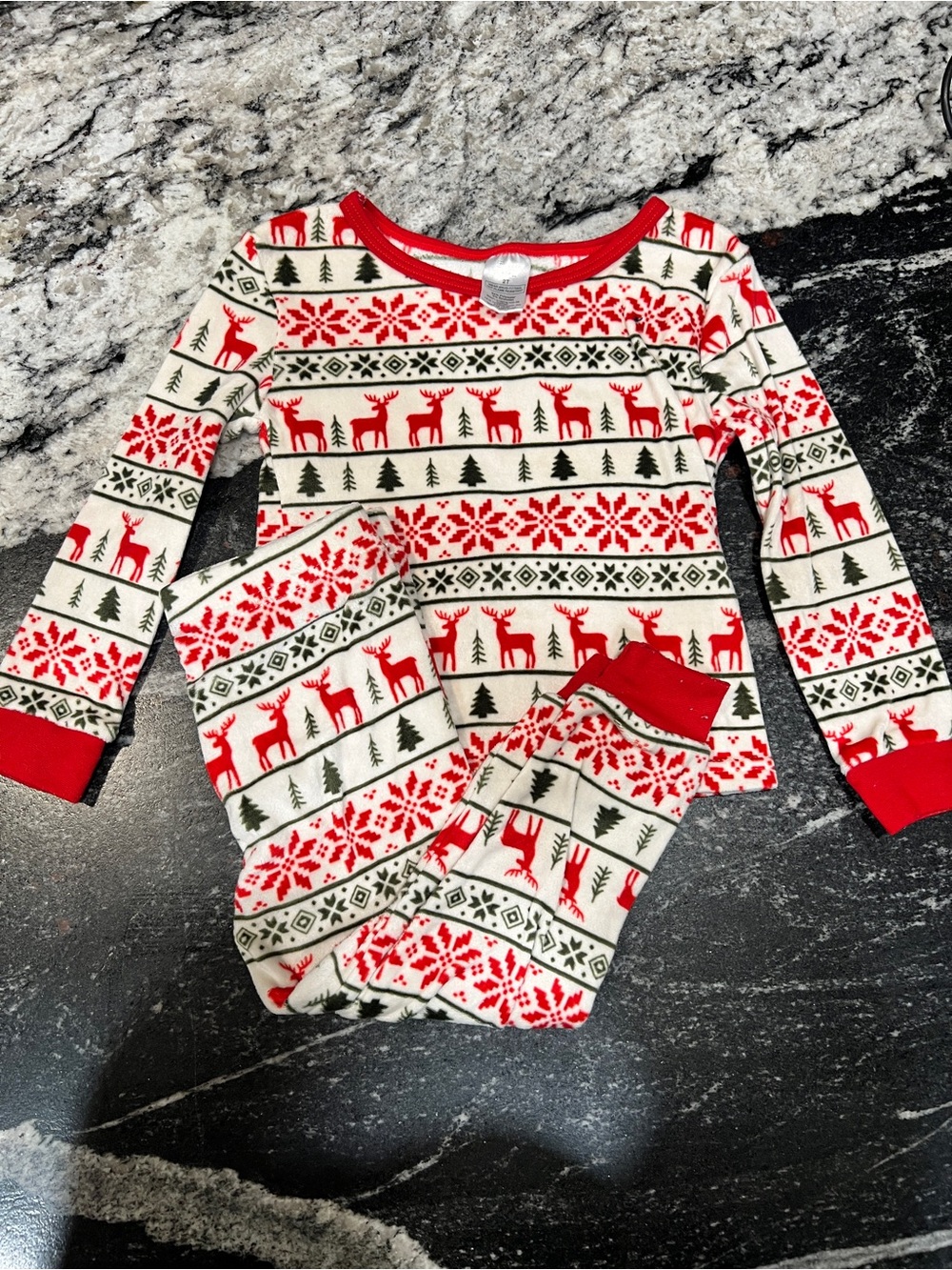 Modern Kids Christmas Reindeer Fleece Pajama Set | 2T